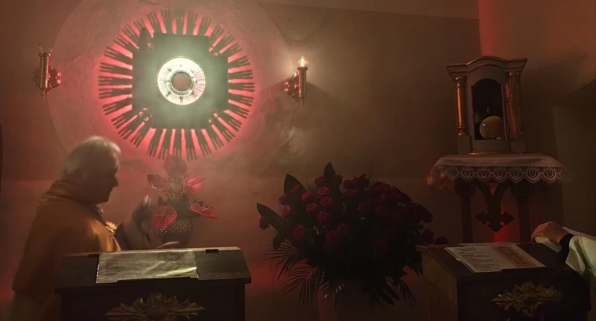 Święta i uroczystości , Wielki Czwartek parafii Wojciecha Początek Triduum wyjątkowa uroczystość ministrancka - zdjęcie, fotografia