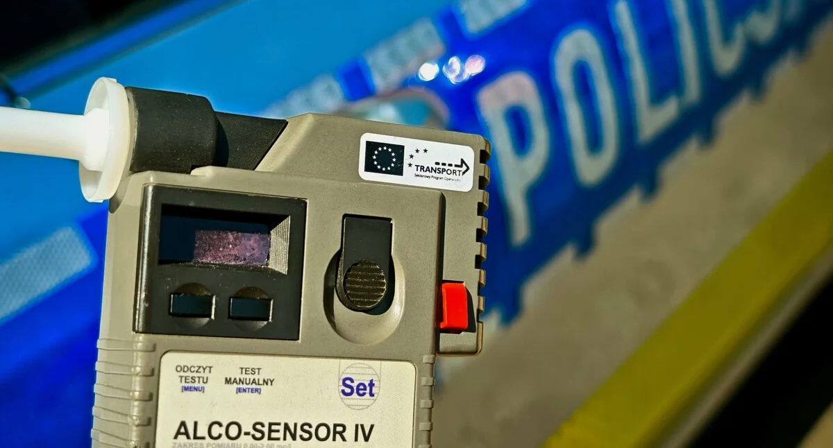 Kronika Kryminalna - Policja, Nietrzeźwy kierownicą święta latek zatrzymany Wiśniewie - zdjęcie, fotografia