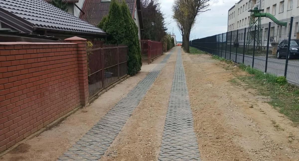 Drogi - remonty - inwestycje, skrót Przasnyszu Zakończono inwestycję łączącą Kolejową Piaski - zdjęcie, fotografia