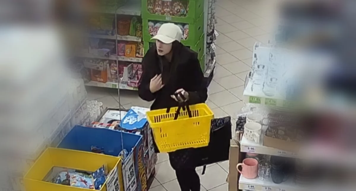 Komunikaty policji , Policja szuka kobiety podejrzewanej kradzież Straty przekroczyły - zdjęcie, fotografia