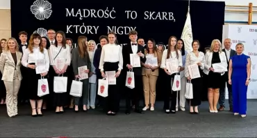 Uroczyste zakończenie roku szkolnego w przasnyskim KEN-ie dla  uczniów klas czwartych stało się  faktem!
