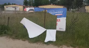 Nagminne niszczenie banerów wyborczych – wyraz sprzeciwu czy akt wandalizmu?