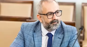 Sprawiedliwość po latach. Senator Bieńkowski wspiera ustawę emerytalną dla poszkodowanych z lat 2009–2019