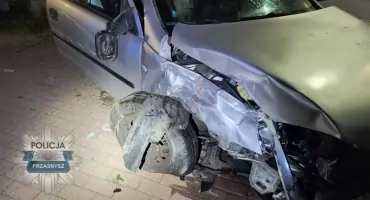Zderzenie dwóch aut w Przasnyszu – apel o ostrożność