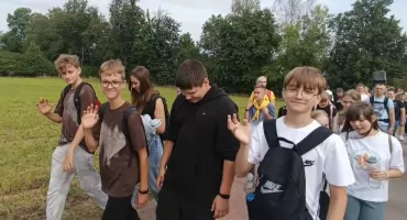 Uczniowie Szkoły Podstawowej w Lesznie uczestniczyli w 43. Pielgrzymce Dzieci Do Przasnysza i Rostkowa