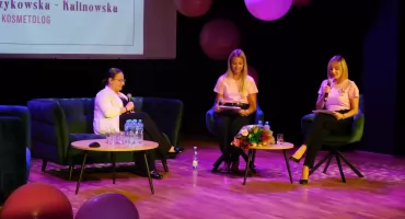 „Piersi do przodu” – Przasnysz mówi głośno o profilaktyce raka piersi
