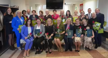 Nagrody Burmistrza Miasta i Gminy Chorzele z okazji Dnia Edukacji Narodowej 2025 – podziękowanie dla tych, którzy kształtują przyszłość!