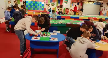Nauka, zabawa i integracja – uczniowie z Nowej Krępy na edukacyjnej wycieczce do Warszawy