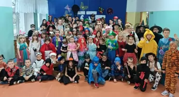 Dzień Postaci z Bajek w SP im. Marszałka Józefa Piłsudskiego w Bogatem