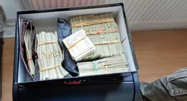 Zabezpieczone narkotyki i pieniądze. 41-latek tymczasowo aresztowany na 3 miesiące