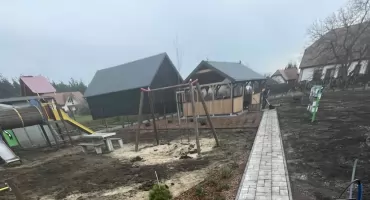 Zielona inwestycja w Zarębach – plac zabaw zyskał nową oprawę