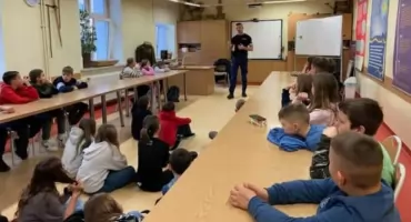 Młodość nie zwalnia z odpowiedzialności - spotkanie z dzielnicowym