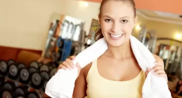 Jak wybrać ręcznik sportowy do biegania w plenerze?