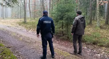Wspólne działania Policji i Straży Leśnej w ramach akcji Choinka