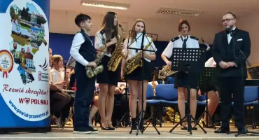 Świąteczna muzyka i wspólnota – wyjątkowy koncert Orkiestry Dętej w Bogatem