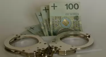 Miliony z sądowych kont. Akt oskarżenia przeciwko byłym księgowym