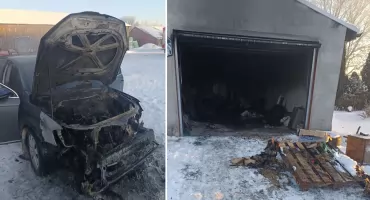 Pożar samochodu i garażu w Gadomcu Jebieńkach