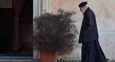 Fałszywy alarm w Makowie Maz.? Policja zaprzecza napadowi na księdza