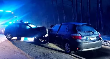 Niespokojny weekend na drogach powiatu mławskiego. Wypadek, pożar auta i jazda bez uprawnień