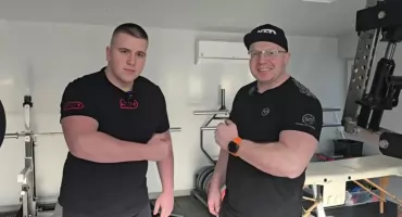 Mikołaj Kawecki na YouTube u Seby Kot – ile zarabia młody mistrz?