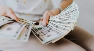 Jakie nawyki pomagają utrzymać zdrowy budżet domowy?