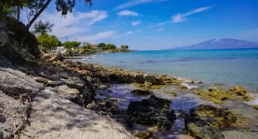 Grecja poza utartym szlakiem – wyspy, które odkrywają prawdziwe piękno