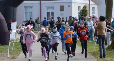 Piątka Radioelektronika 2026 za nami. Sportowe święto w Rostkowie mimo zimnego wiatru