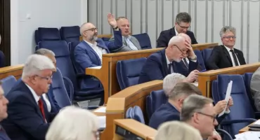 Nowe narzędzia przeciw hakerom i oszustom internetowym - Senat zdecydował.