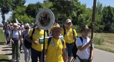 XVIII Piesza Pielgrzymka z Makowa Mazowieckiego do Gietrzwałdu wyruszyła na szlak