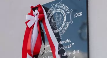 100 lat OSP Pawłowo Kościelne. Pamiątkowa tablica przypomina o pokoleniach druhów