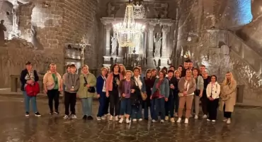 W jeden dzień przez pół Polski. Wycieczkowicze z Krzynowłogi Małej odwiedzili Wieliczkę, Auschwitz i Częstochowę