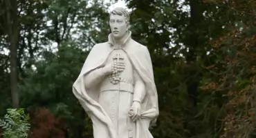 Przasnysz świętował dzień swojego patrona. Uroczystości pod pomnikiem św. Stanisława Kostki