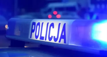 78-latek podejrzany o próbę podpalenia auta przed komendą. Trafił do aresztu