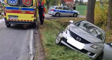 Zderzenie dwóch pojazdów na drodze wojewódzkiej nr 544. Interweniowały służby
