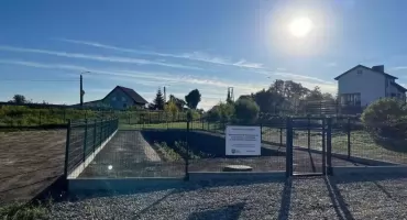 Nowa niecka bioretencyjna w Dobrzankowie. Inwestycja przy przedszkolu zakończona